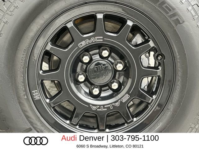 Used 2024 White GMC AT4X image 10