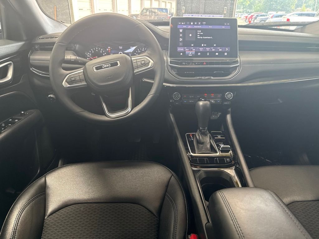 Used 2025 Black Jeep Latitude image 13
