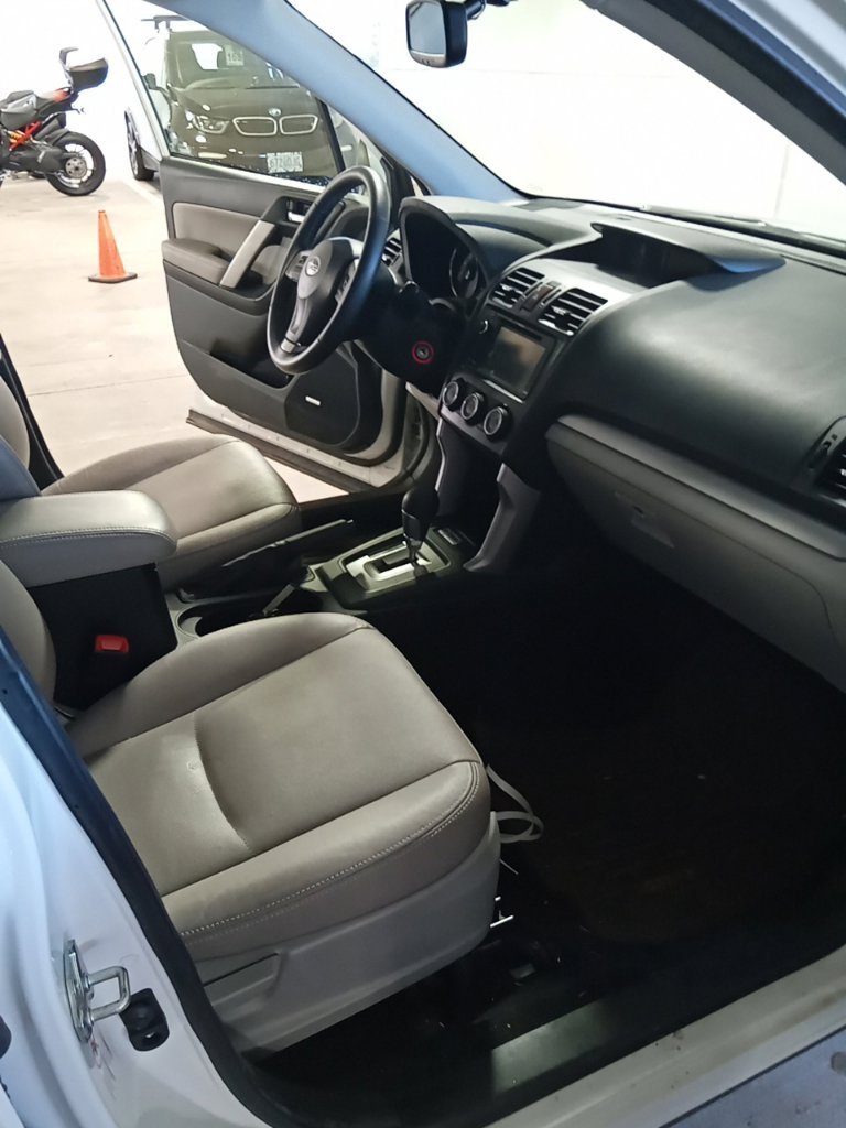 Used 2015 Satin White Pearl Subaru 2.5i Limited image 13