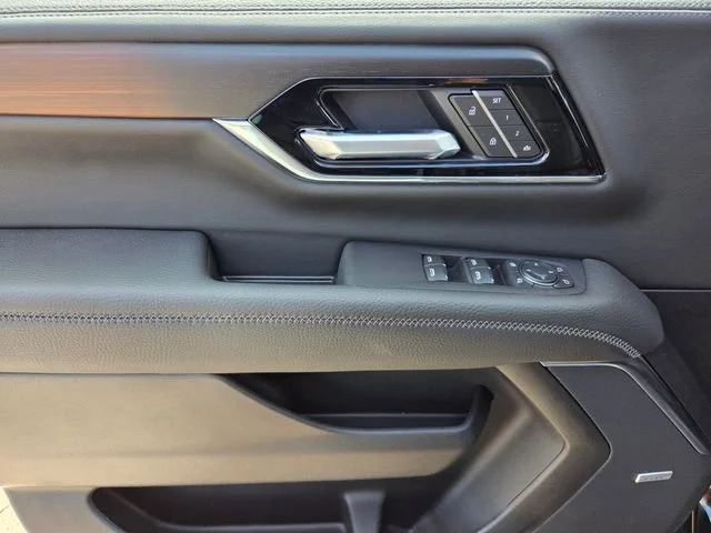 2026 GMC Yukon XL Denali - Photo 12