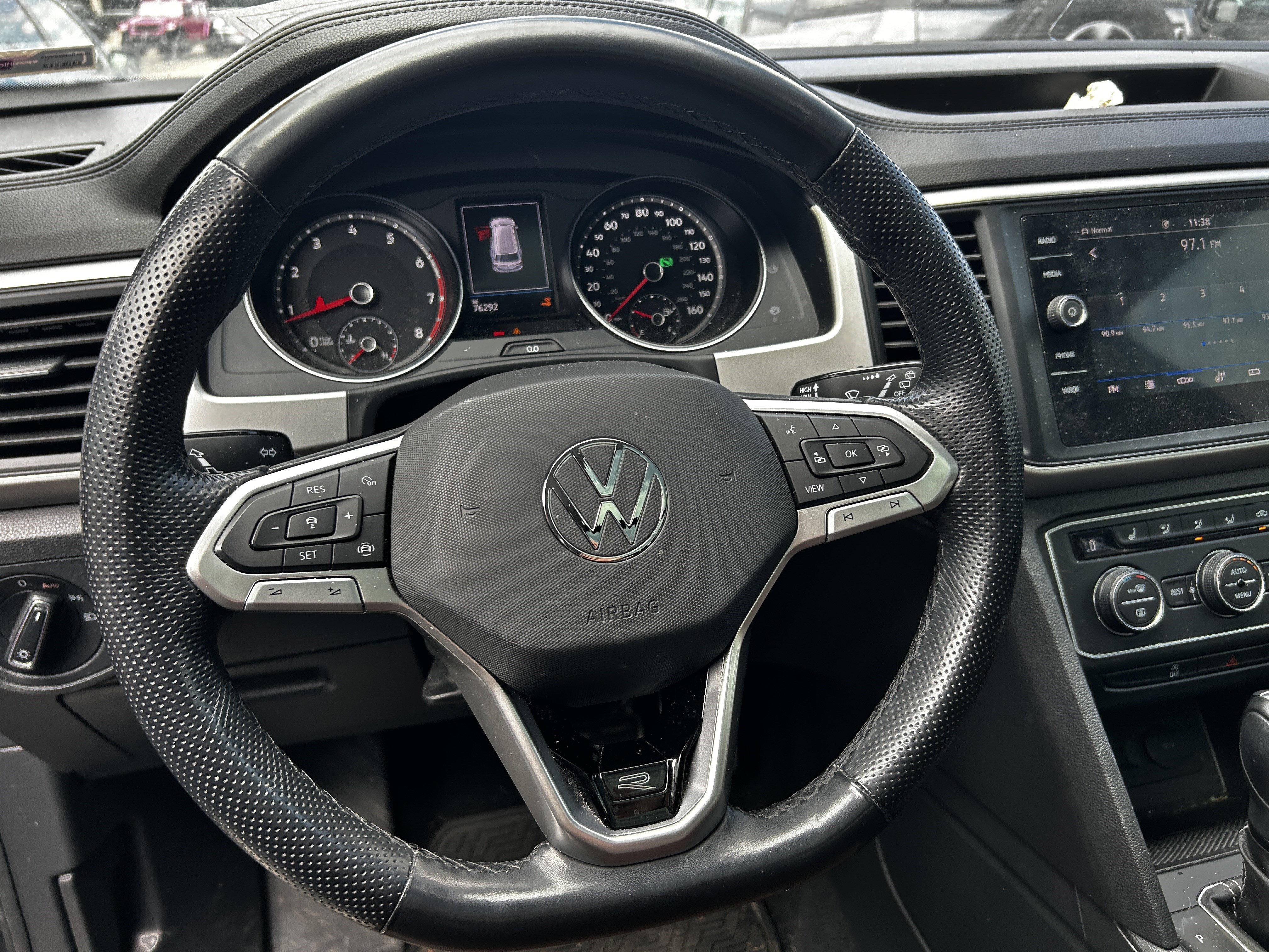 2021 Volkswagen Atlas SE w/Tech R-Line - Photo 17