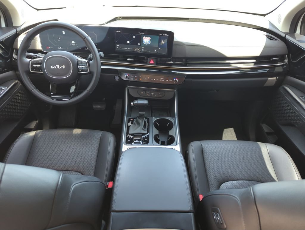 Used 2025 White Kia SX Prestige image 15