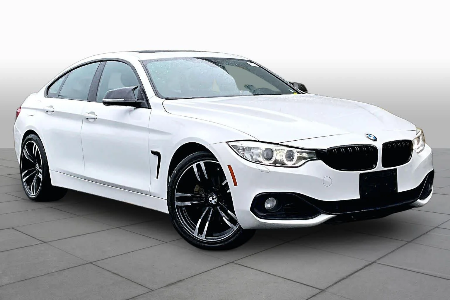 Used 2015 Alpine White BMW 428i xDrive image 2