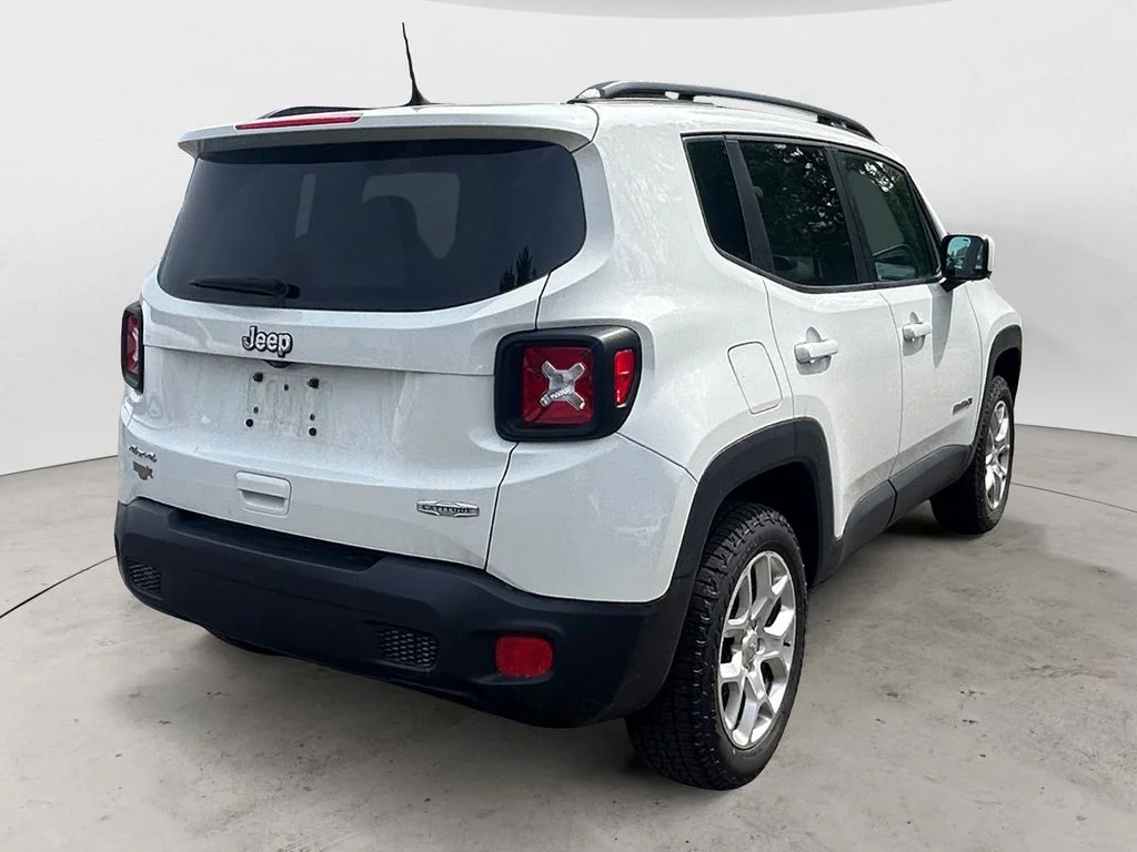 Used 2018 Alpine White Jeep Latitude 4x4 image 6