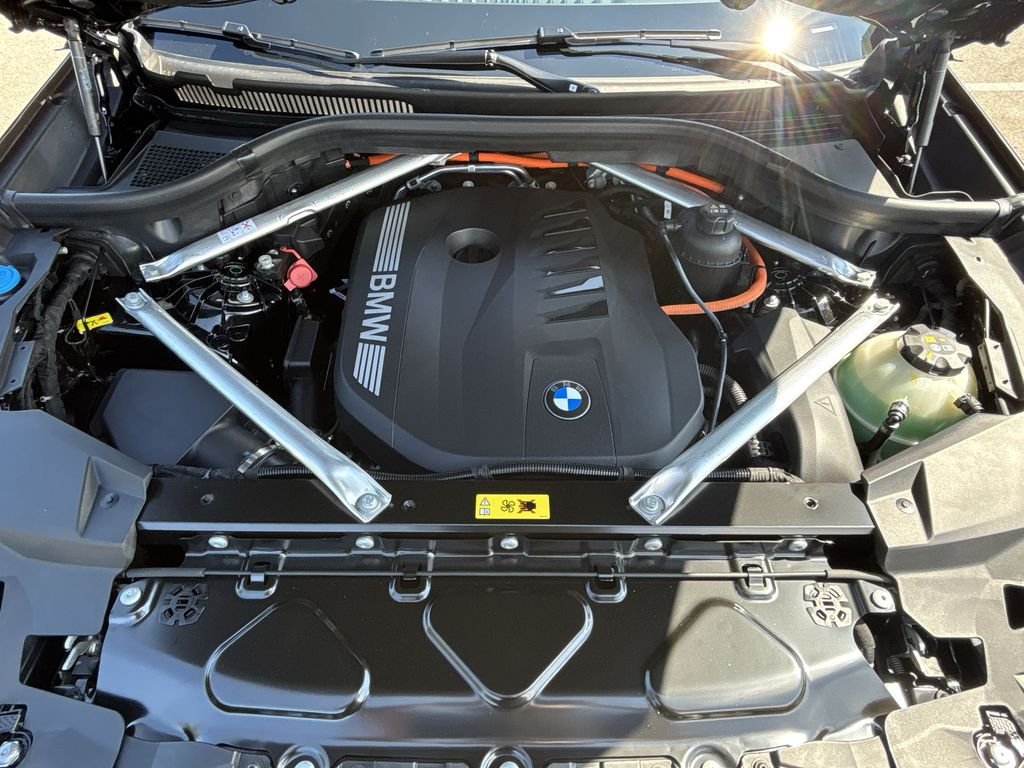 New 2026 Black Sapphire Metallic BMW xDrive50e image 18