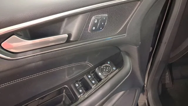 Used 2015 Black Ford Titanium image 28