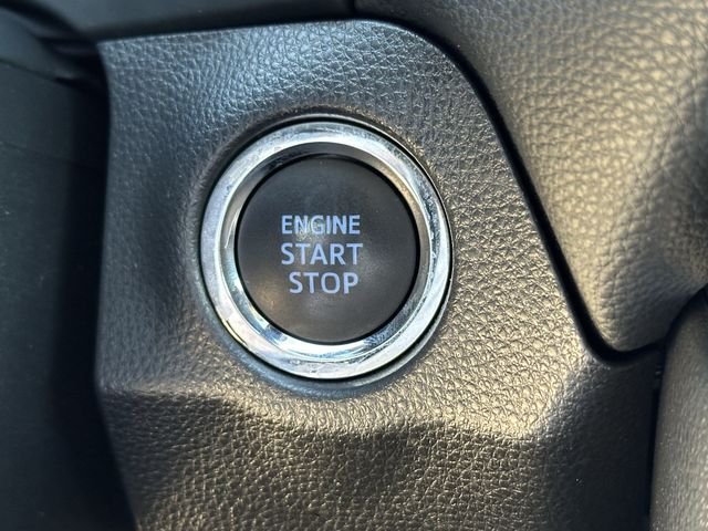 Used 2020 Black Toyota XLE Premium image 24