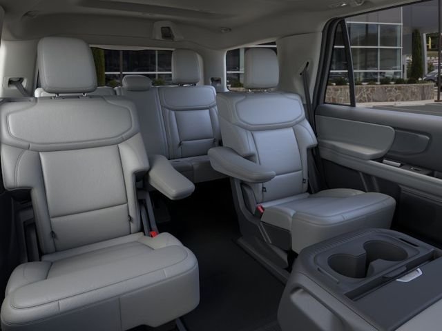 New 2026 Oxford White Ford Active image 11