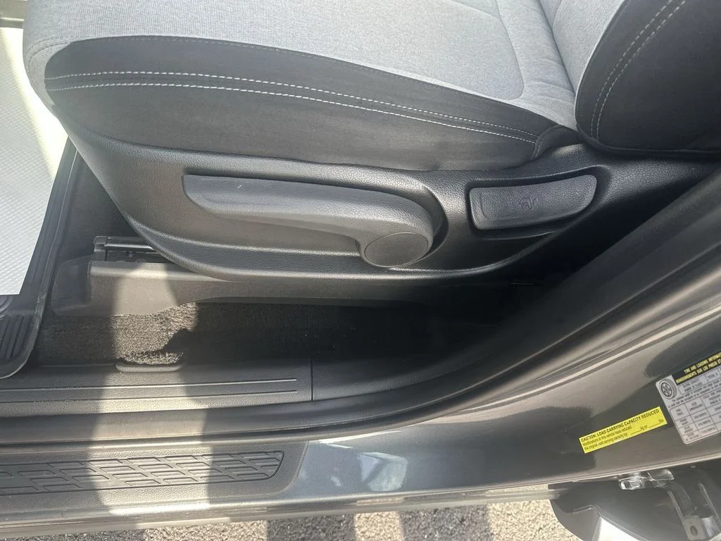 Used 2023 Gray Hyundai SE image 18