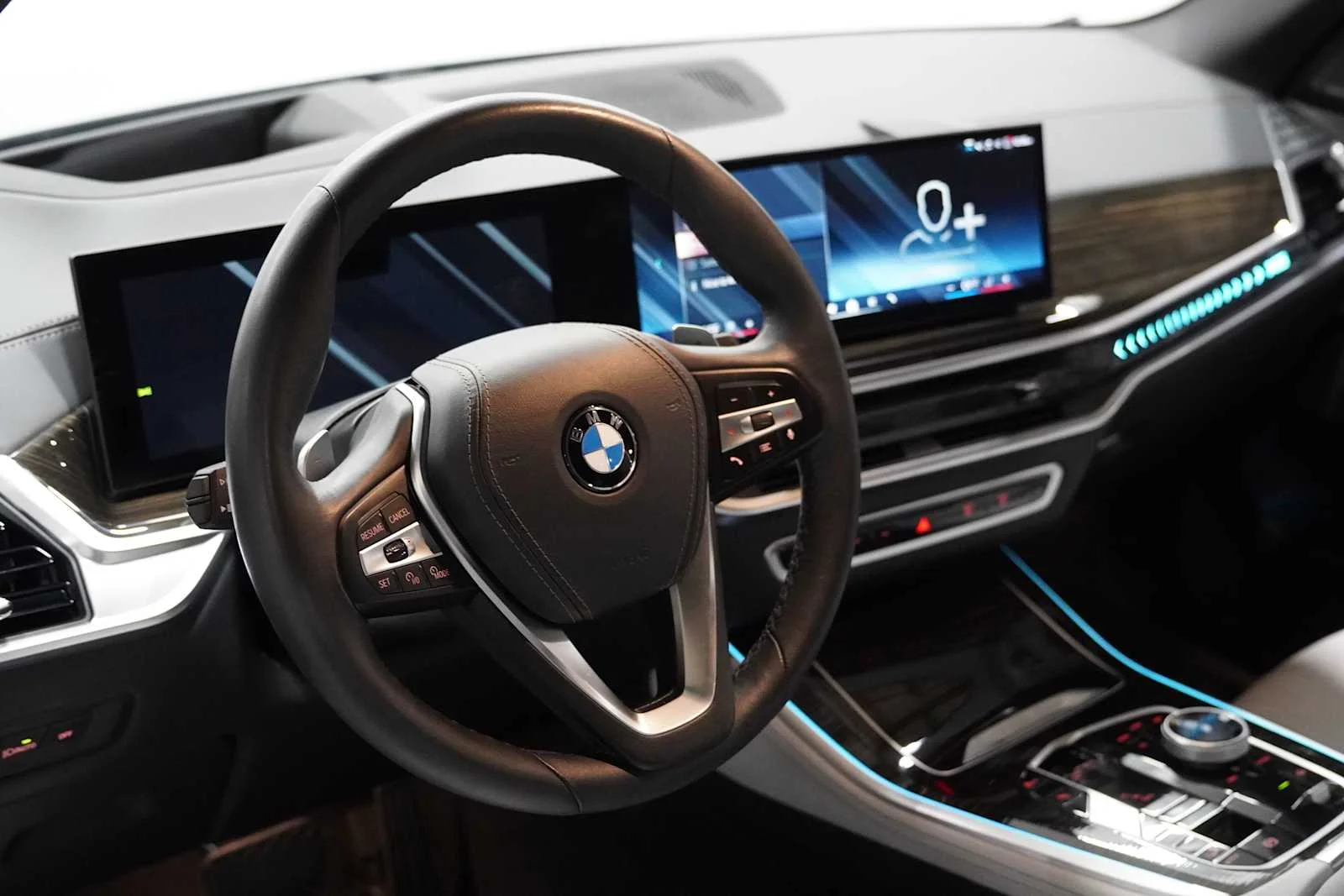Certified Used 2025 Skyscraper Grey Metallic BMW xDrive40i image 14