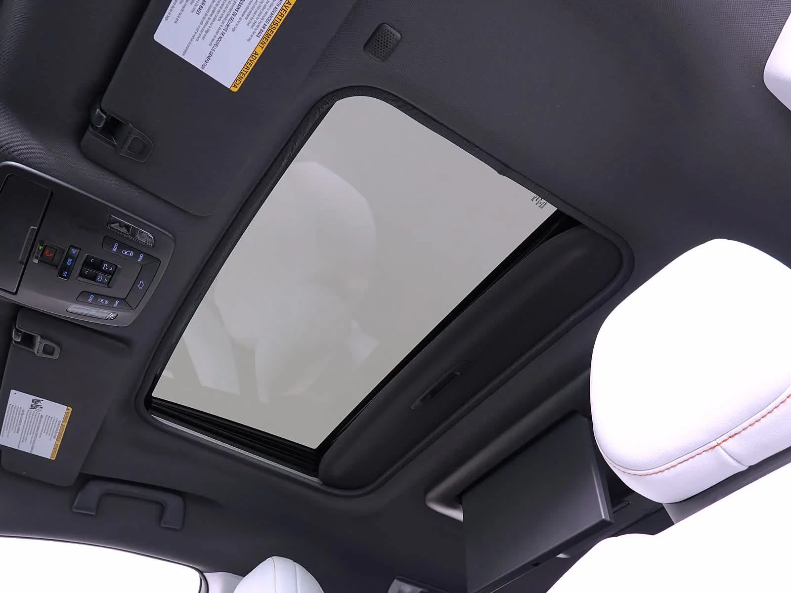 2022 Toyota Sienna XSE - Photo 9