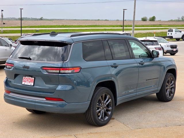 New 2026 Steel Blue Exterior Paint Jeep Limited Reserve image 7