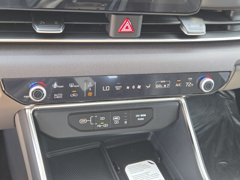 New 2026 Snow White Pearl Kia EX image 15
