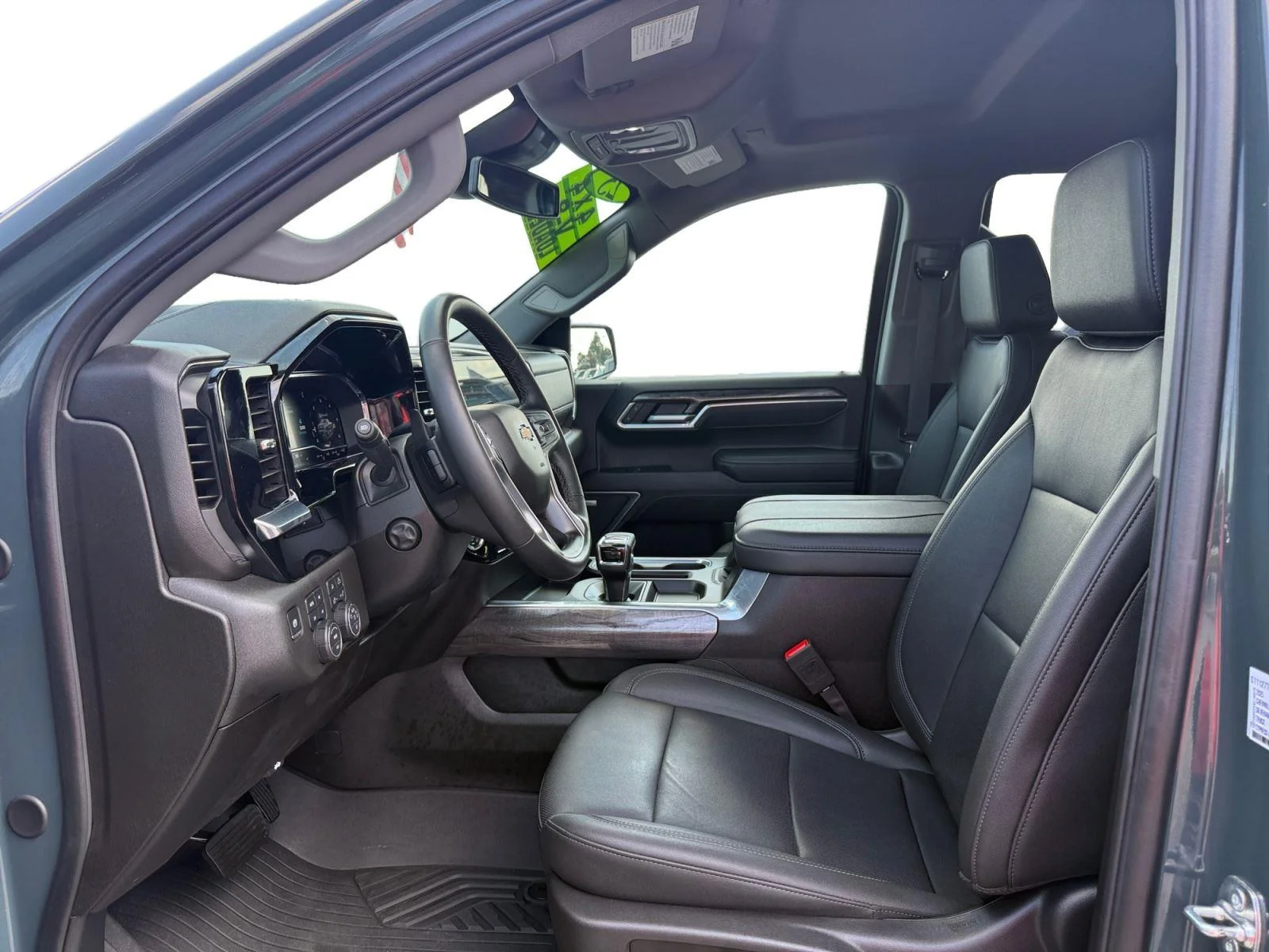 Used 2025 Cypress Gray Chevrolet LTZ image 10
