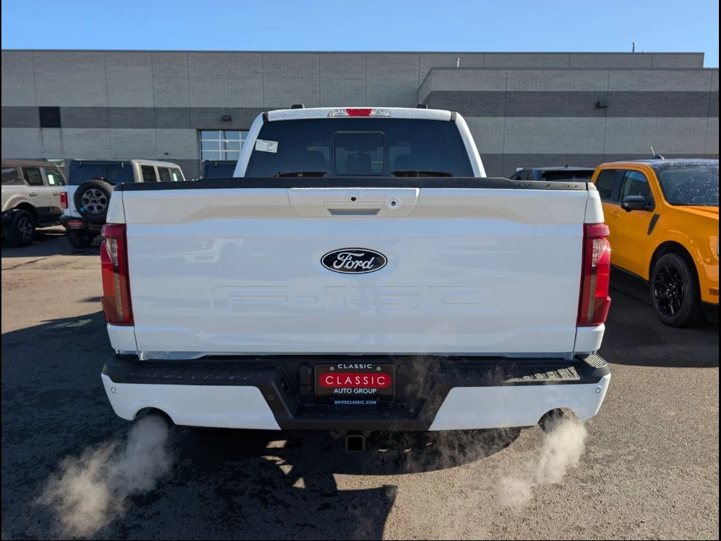 New 2026 Oxford White Ford XLT image 4