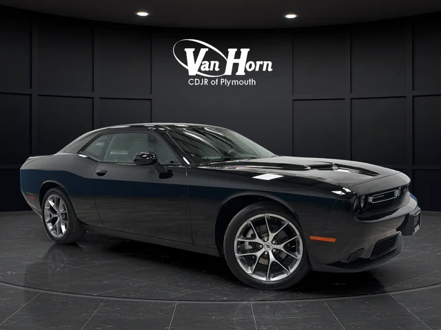 2022 Dodge Challenger SXT Auto's photo