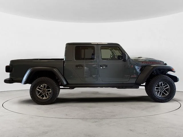 New 2026 Gray Jeep Mojave image 7