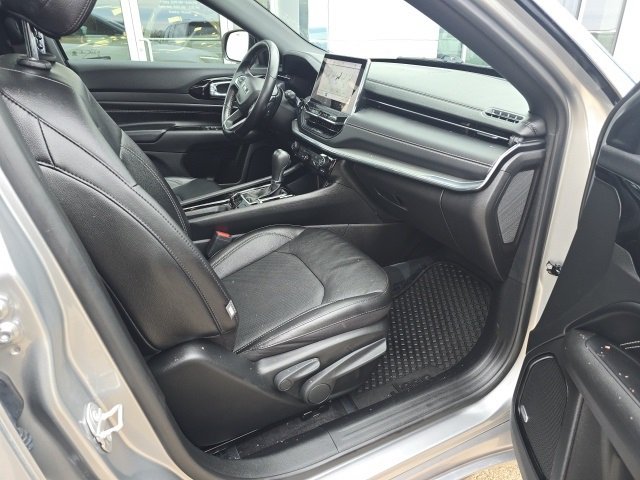 2022 Jeep Compass Limited photo 4