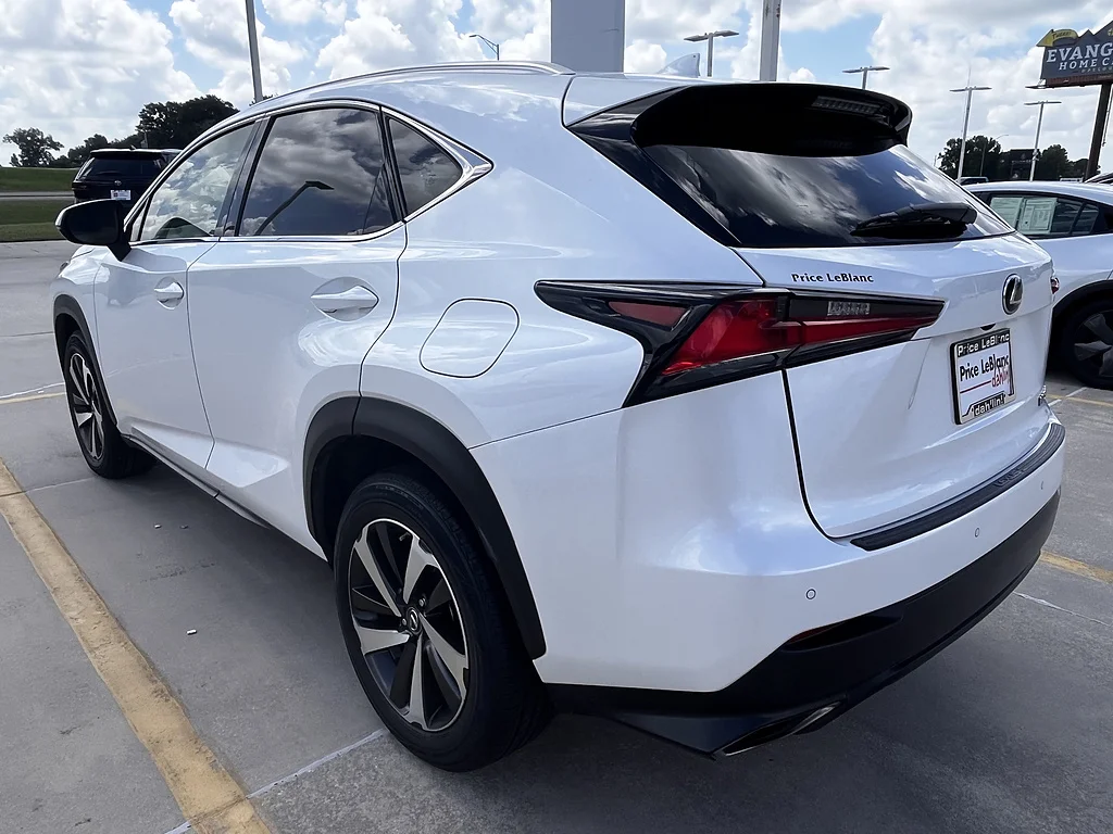 Used 2018 Eminent White Pearl Lexus Base image 5