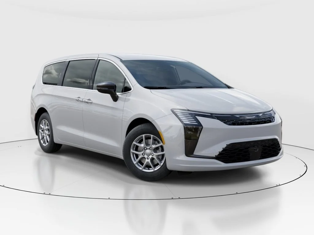 New 2027 Bright White Clear-Coat Exterior Paint Chrysler Select image 6