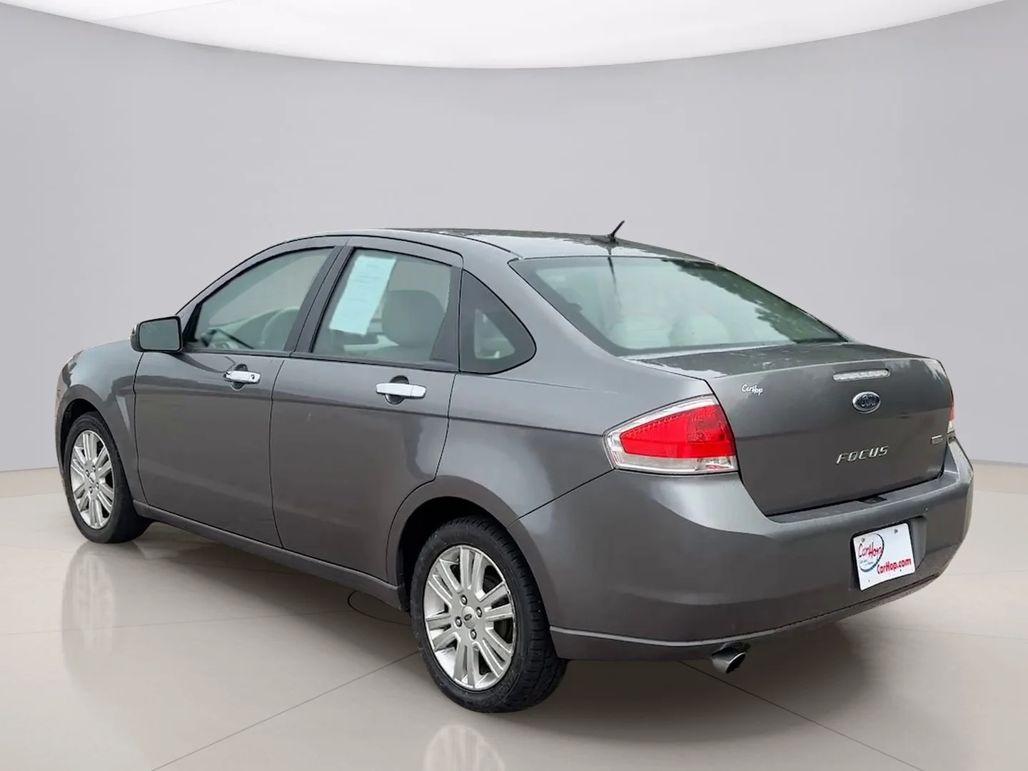 Used 2010 Silver Ford SEL image 3