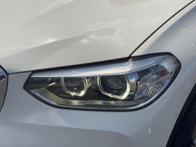 Used 2019 White BMW sDrive30i image 9