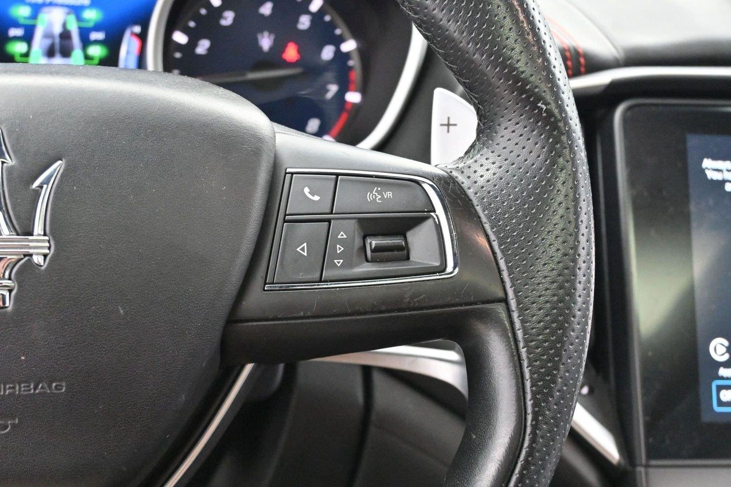 Used 2018 Nero Maserati S GranSport image 15