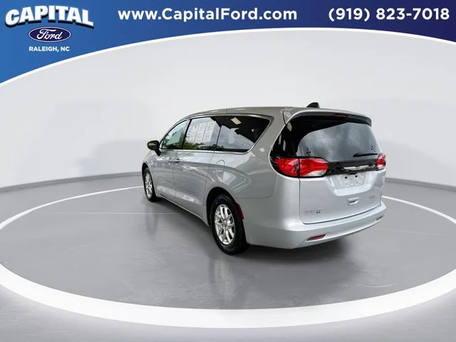 Used 2023 Silver Chrysler LX image 6