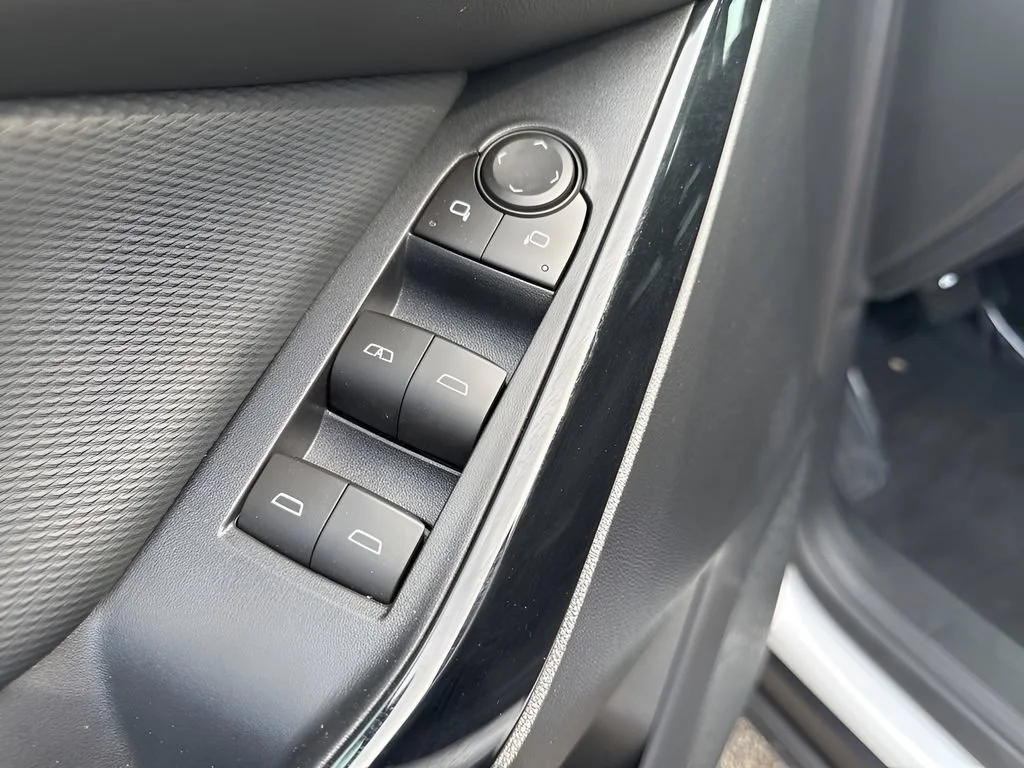 Used 2026 Summit White Chevrolet LT image 29