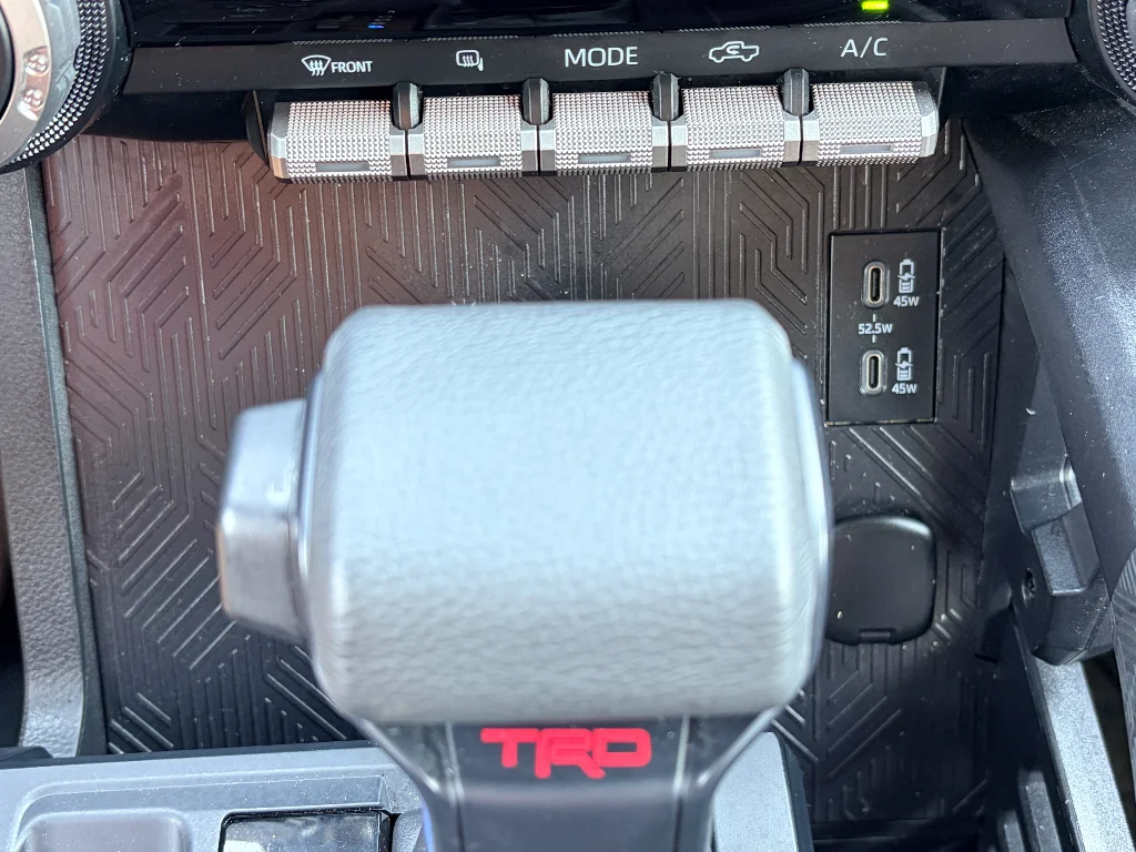 Used 2026 Ice Cap Toyota SR5 image 18