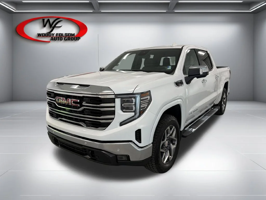 New 2026 Summit White GMC SLT image 3