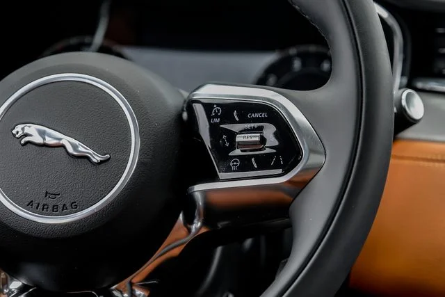 2026 Jaguar F-Pace R-Dynamic S - Photo 22