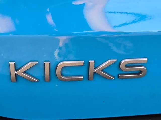 Used 2025 White Nissan SR image 18
