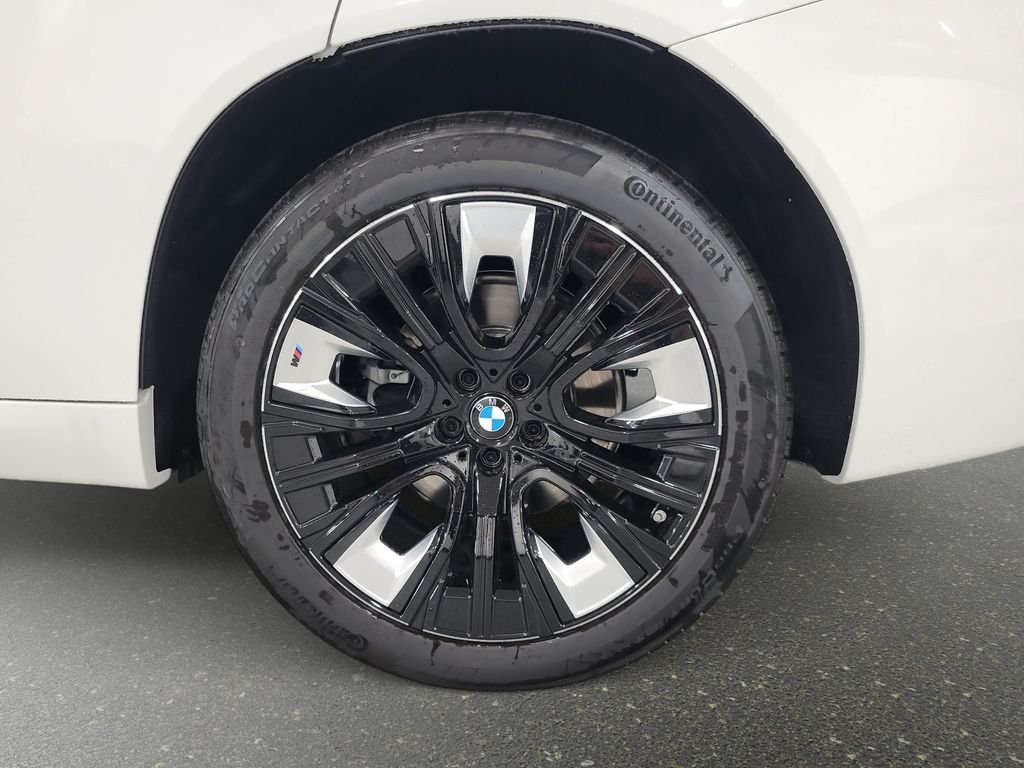 New 2026 Alpine White BMW 30 xDrive image 17