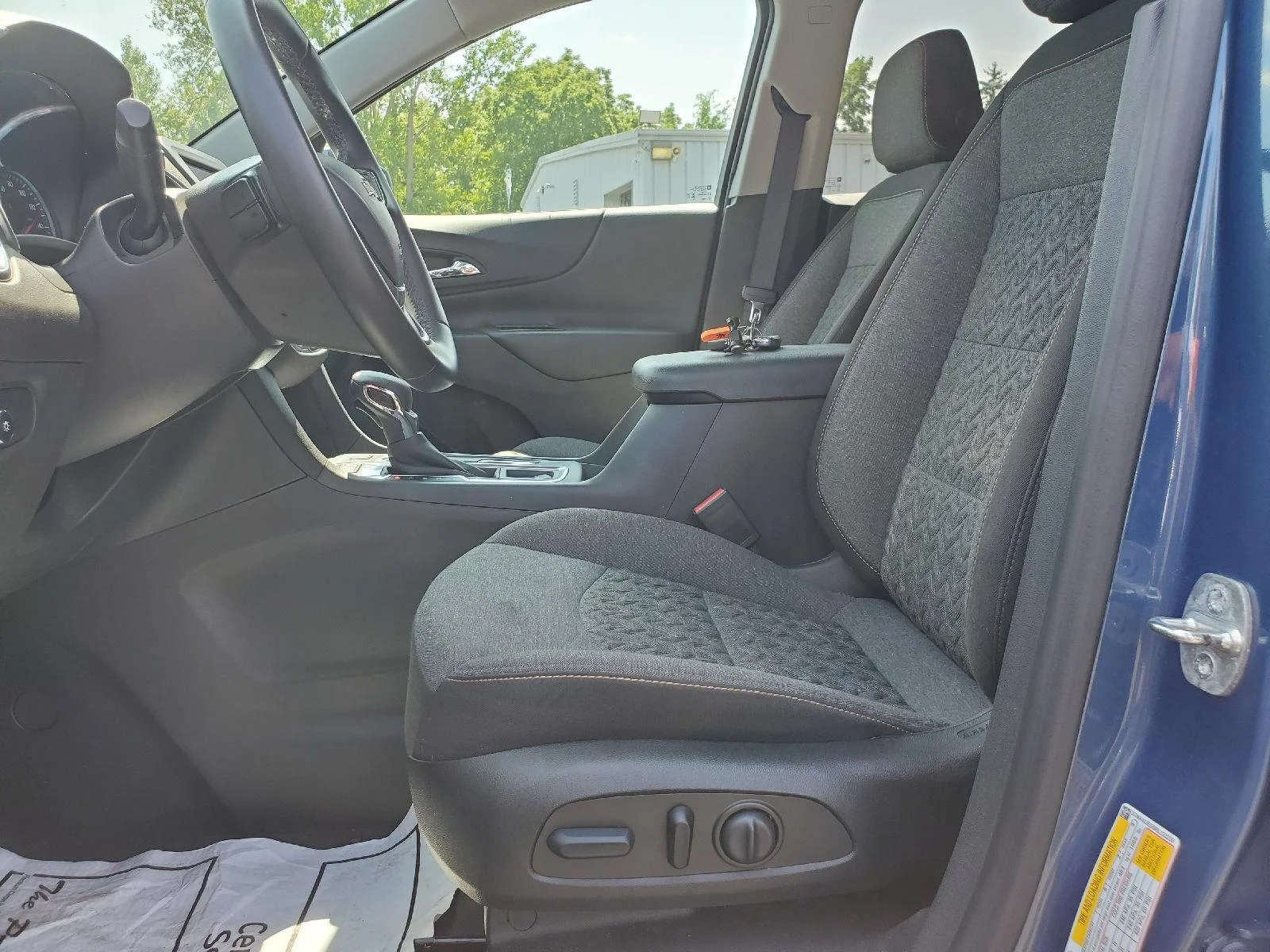 Used 2024 Lakeshore Blue Metallic Chevrolet LT image 8
