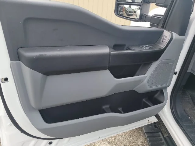 New 2026 Oxford White Ford XL image 12