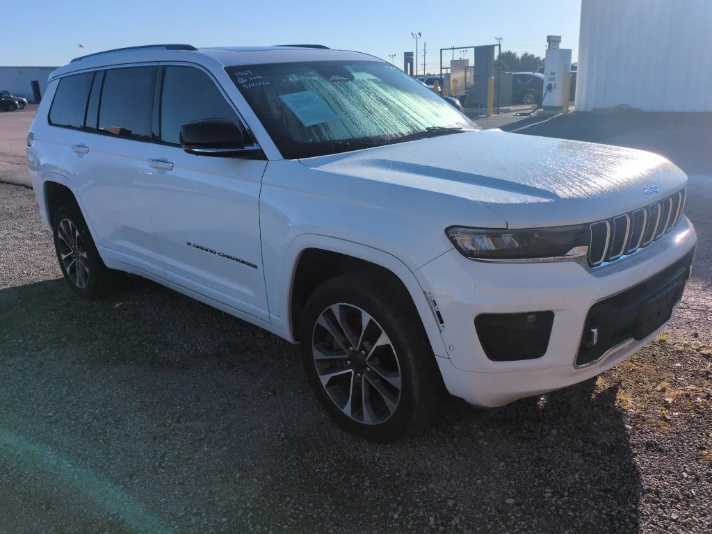 Used 2021 Bright White Clearcoat Jeep Overland image 4