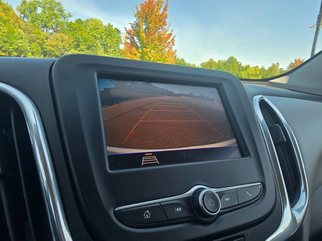 Used 2020 SILVER ICE METALLIC Chevrolet LS image 26