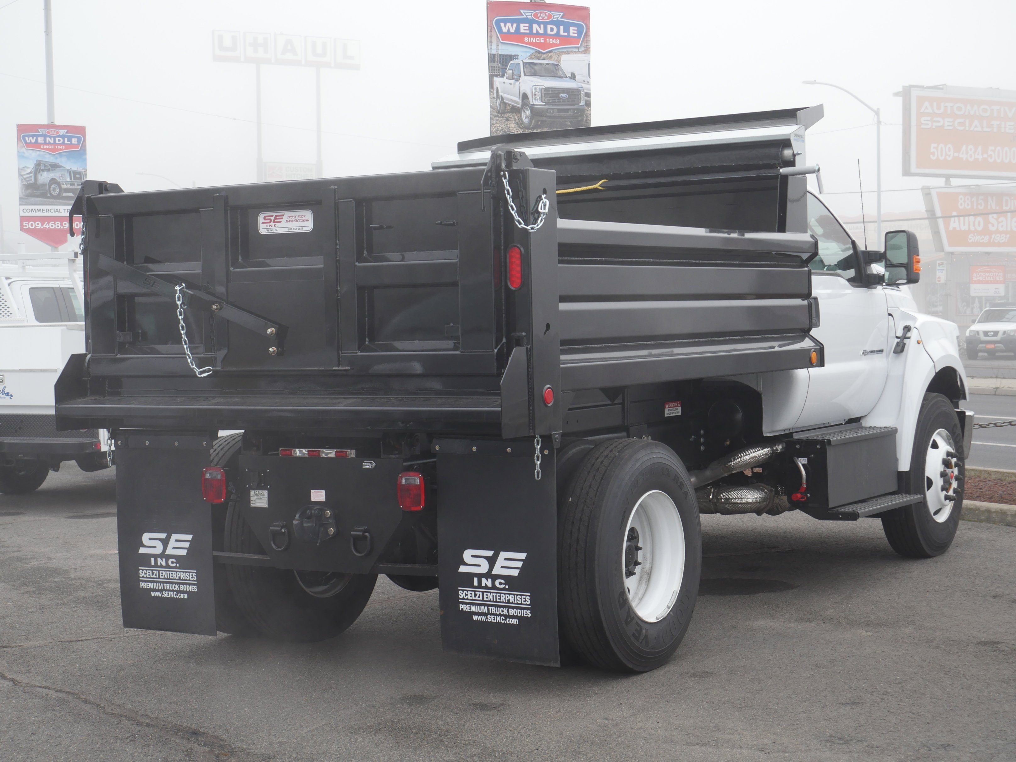 New 2026 Oxford White Ford F-750 Diesel Straight Frame image 19