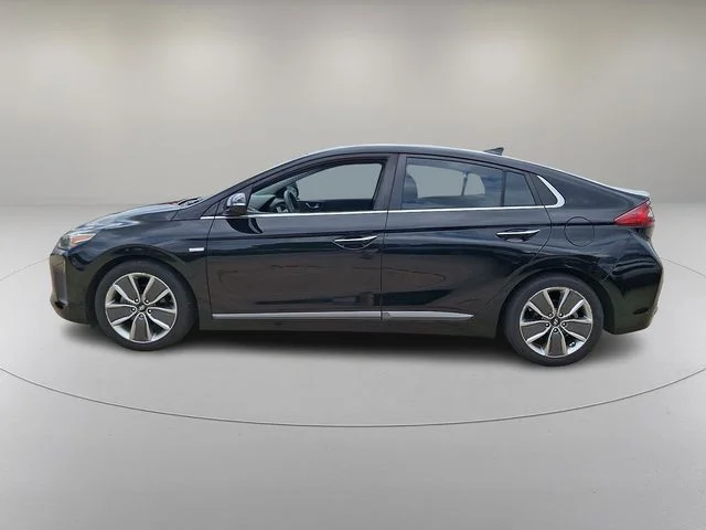 Used 2018 Black Hyundai Limited image 6