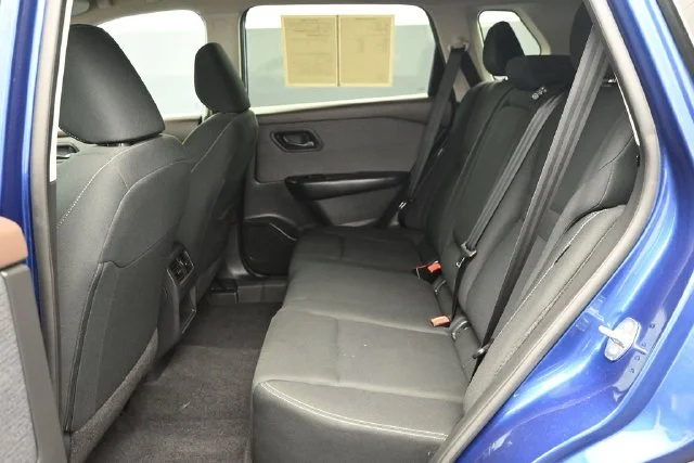 Used 2023 Blue Nissan S image 8