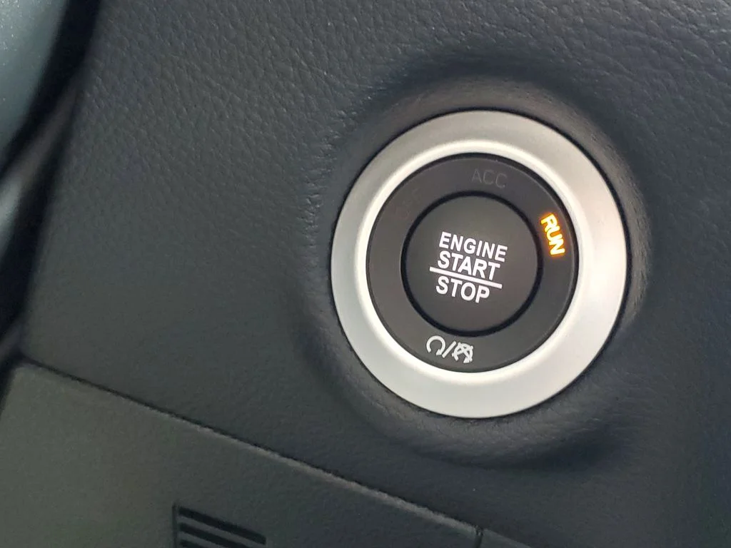 2026 Chrysler Pacifica Select - Photo 16