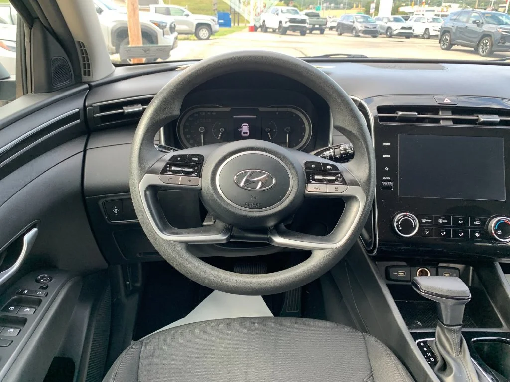 Used 2024 Gray Hyundai SE image 17