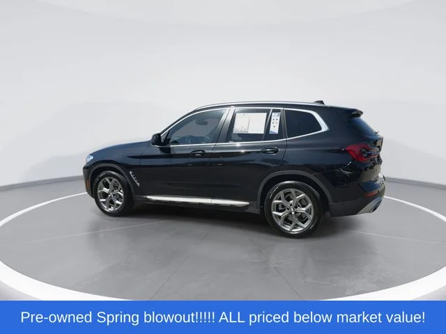 Used 2022 Black BMW sDrive30i image 5