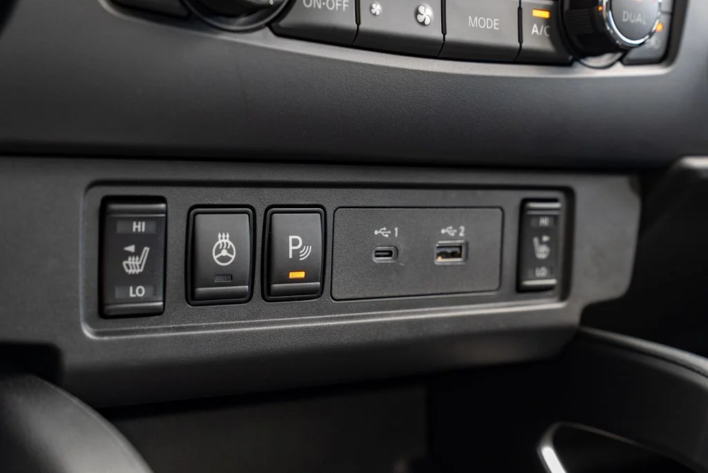 New 2026 Gun Metallic Nissan Crew Cab SV image 20