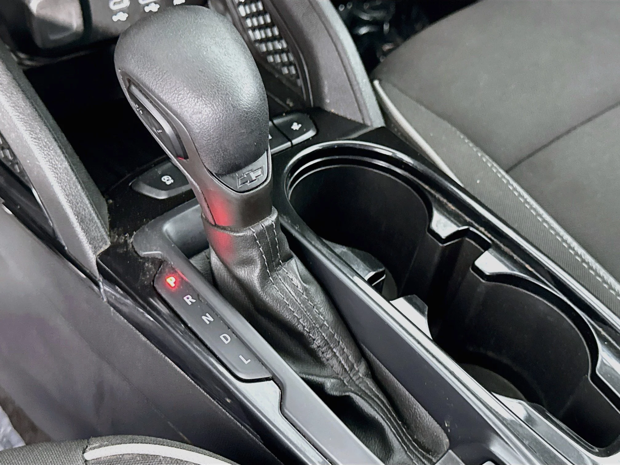 Used 2023 BLUE GLOW METALLIC Chevrolet LT image 18