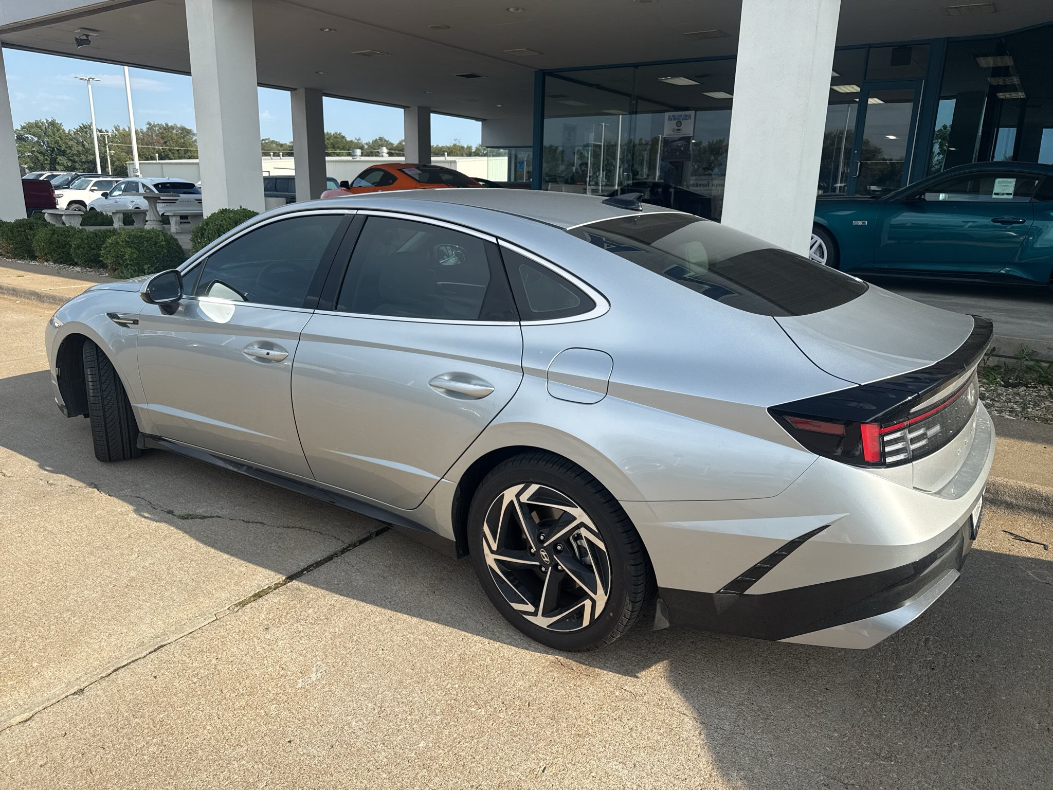 Used 2026 Aero Silver Hyundai SEL image 12