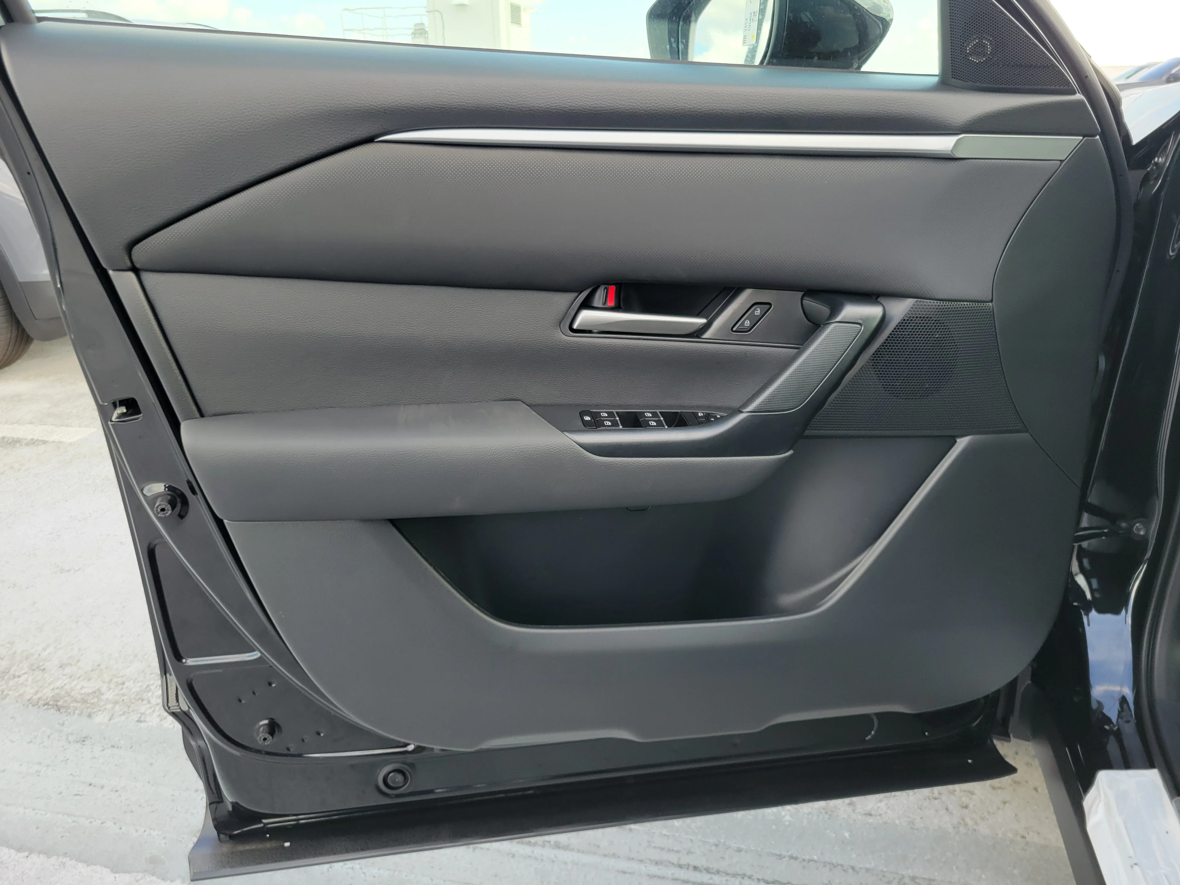 New 2026 Jet Black Mica Mazda 2.5 S Select AWD image 9