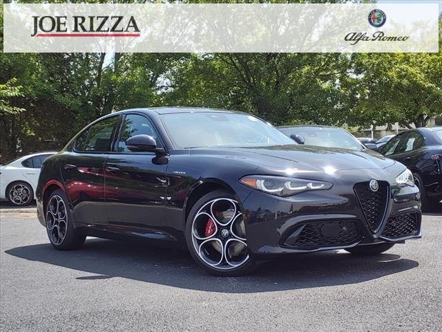 New 2024 Alfa Romeo Giulia Veloce 4D Sedan in Orland Park #RR7503