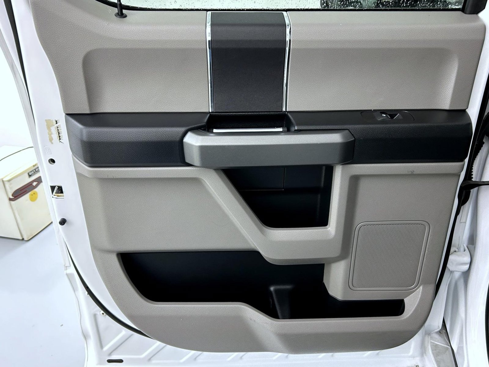 Used 2017 White Ford XLT image 20